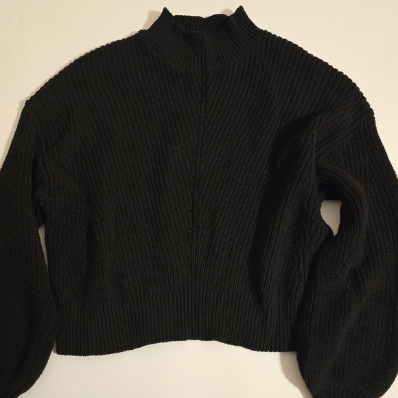 Forever 21 Women's Black Sweater - Picture 1 of 4